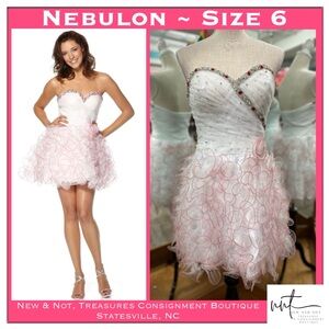Nebulon Strapless Tulle Party Dress | Red Beading | Size Small | Prom | Organza